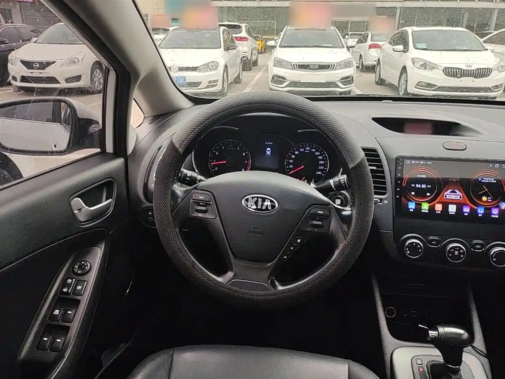 Kia K3 2015 — фото 11