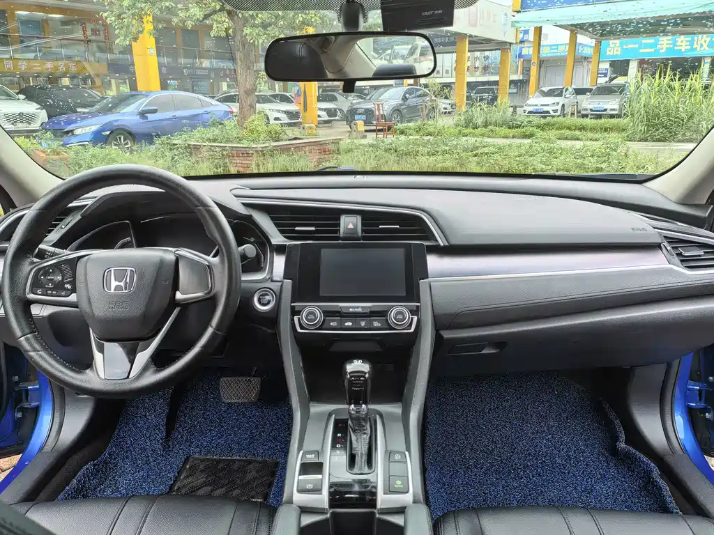 Honda Civic 2017 — фото 10