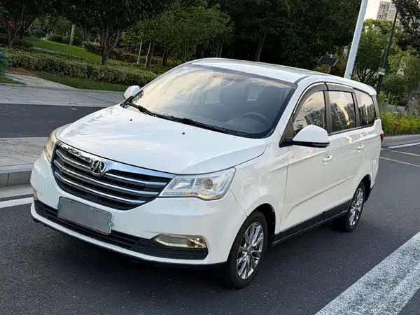 BAIC M50F 2017