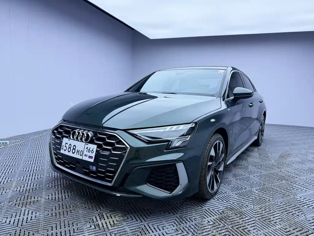 Audi A3 2023 — фото 1