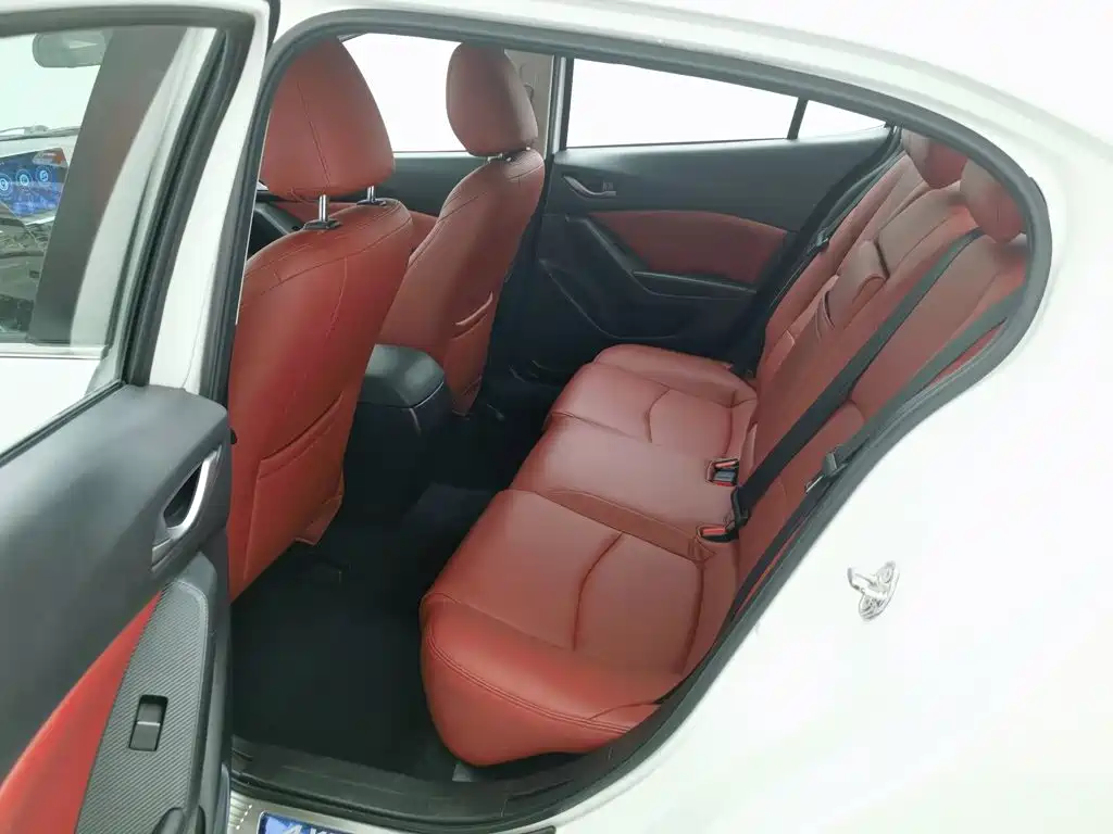 Mazda 3 Angkesela 2018 — фото 15