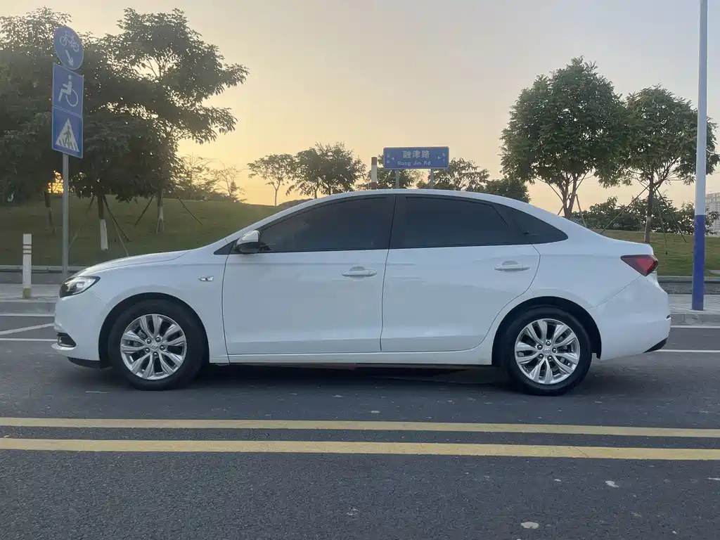 Buick Excelle GT 2021 — фото 13