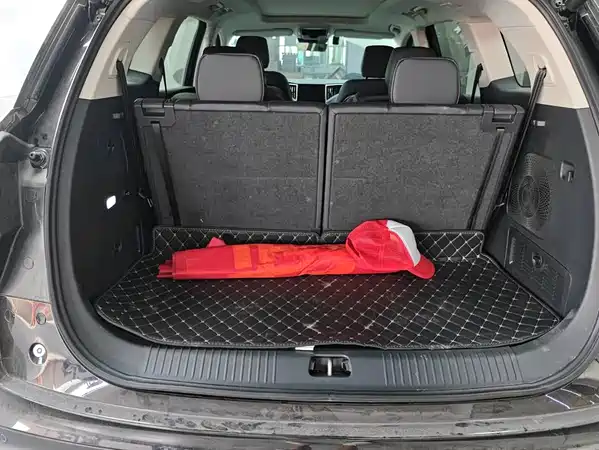 Hongqi HS7 PHEV 2025