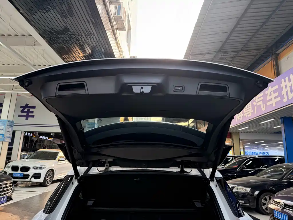 Land Rover Range Rover Evoque 2020 — фото 20