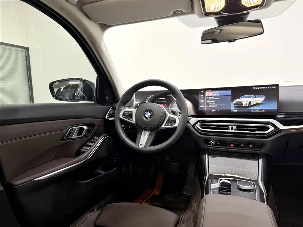 BMW 3 Series 2024 — фото 18