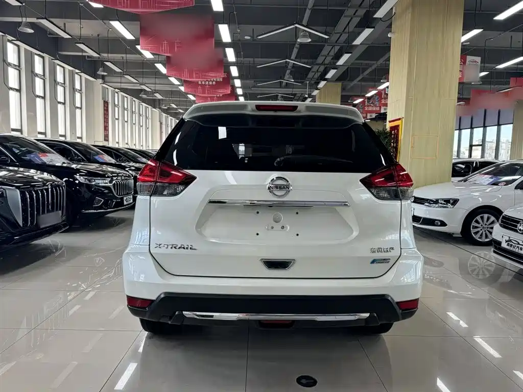 Nissan X-Trail 2018 — фото 6