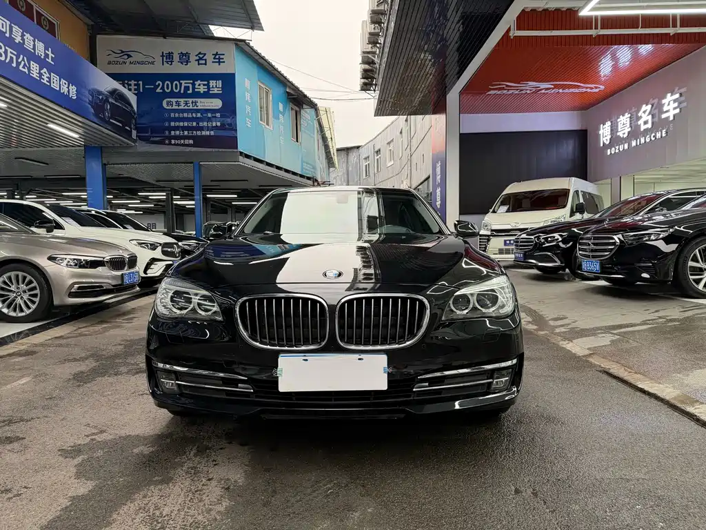 BMW 7 Series 2015 — фото 2