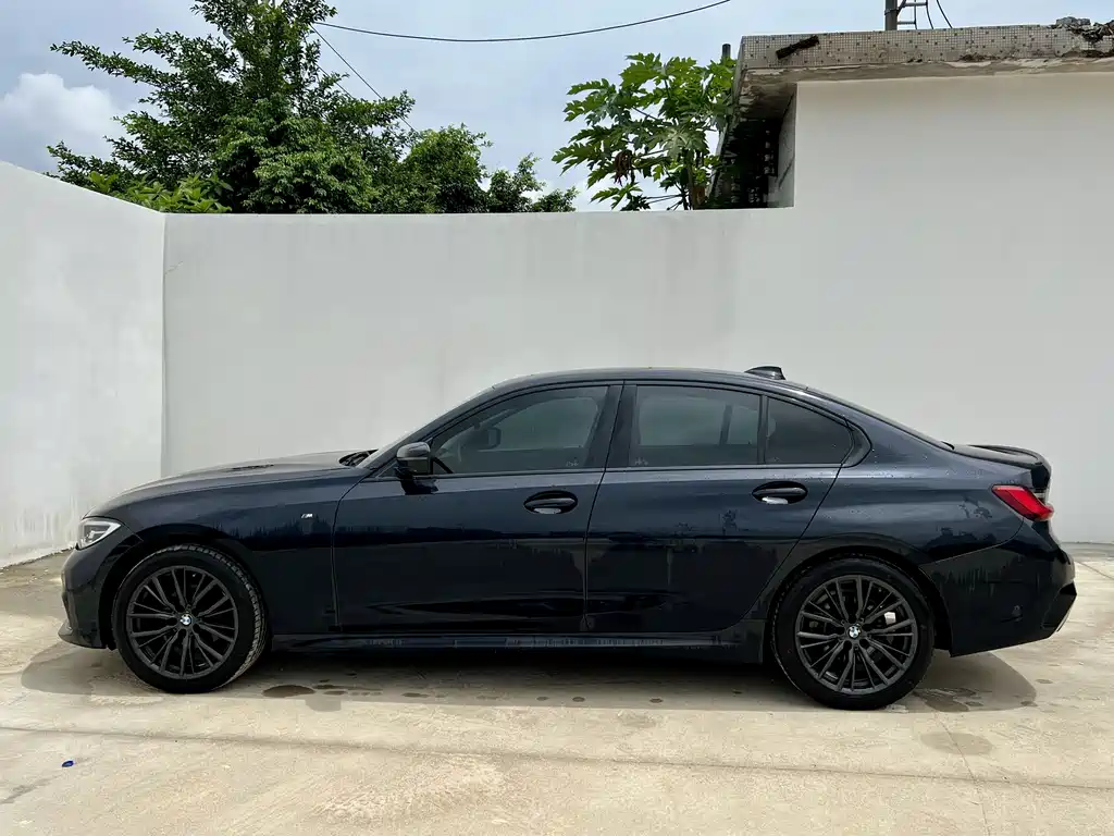 BMW 3 Series 2021