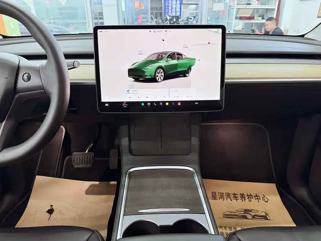 Tesla Model Y 2023 — фото 13