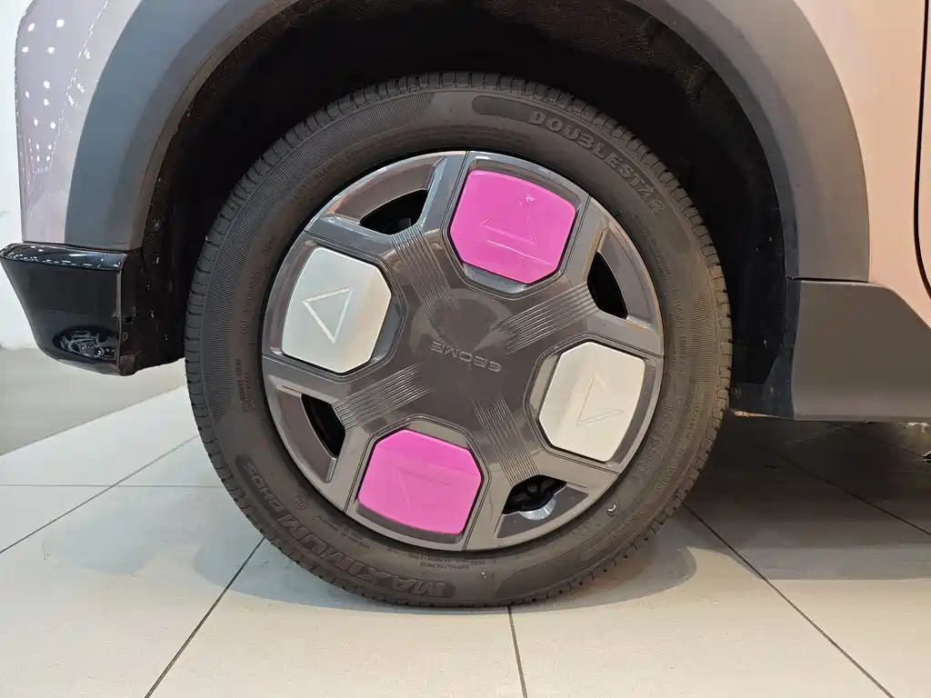 Geely Galaxy Panda 2025 — фото 28