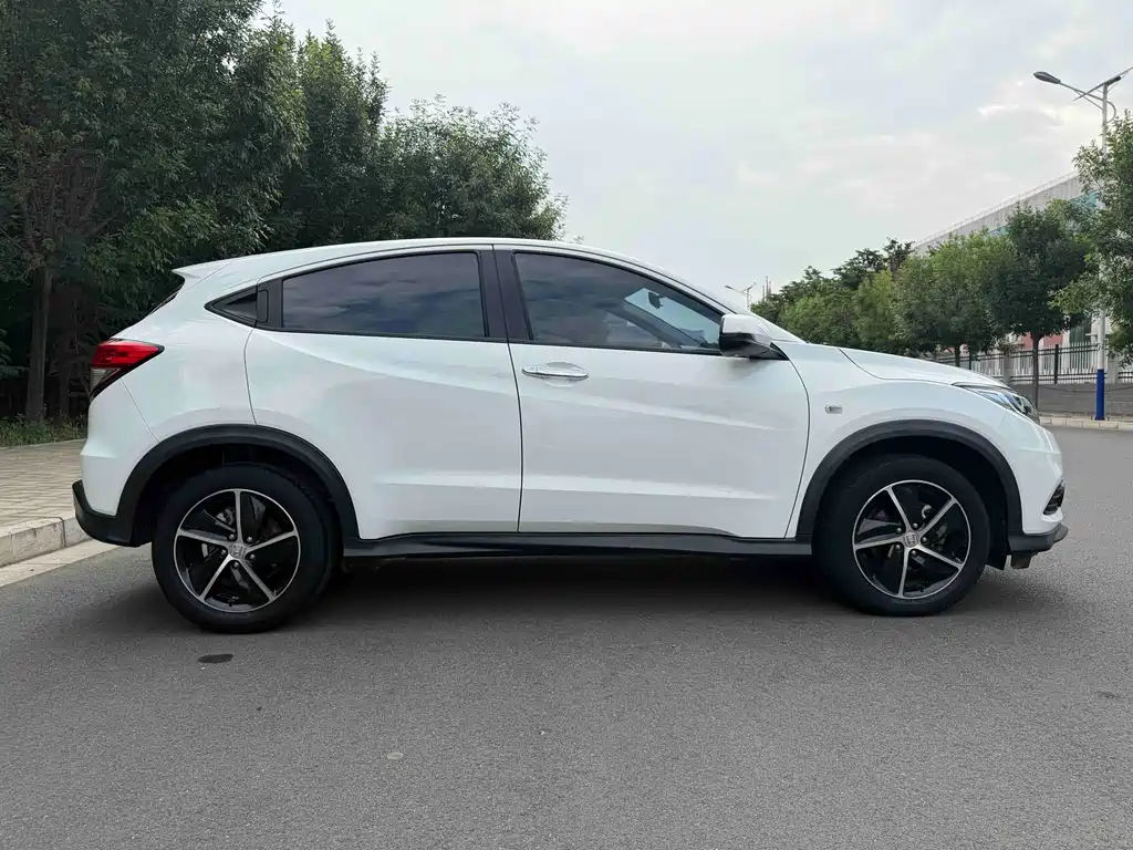 Honda Vezel 2020 — фото 3