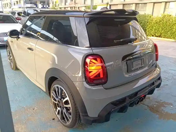 MINI MINI 2021
