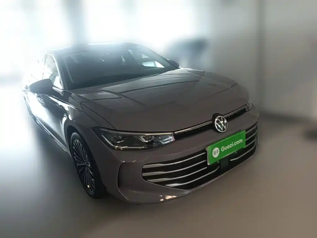Volkswagen Passat 2024