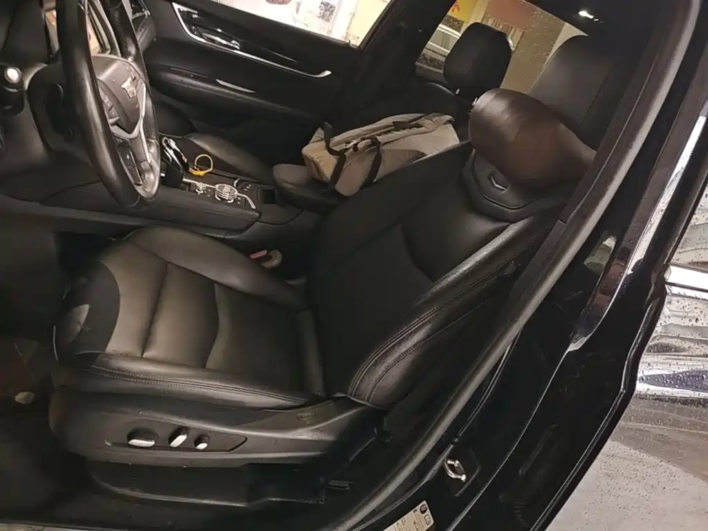 Cadillac XT5 2021 — фото 15