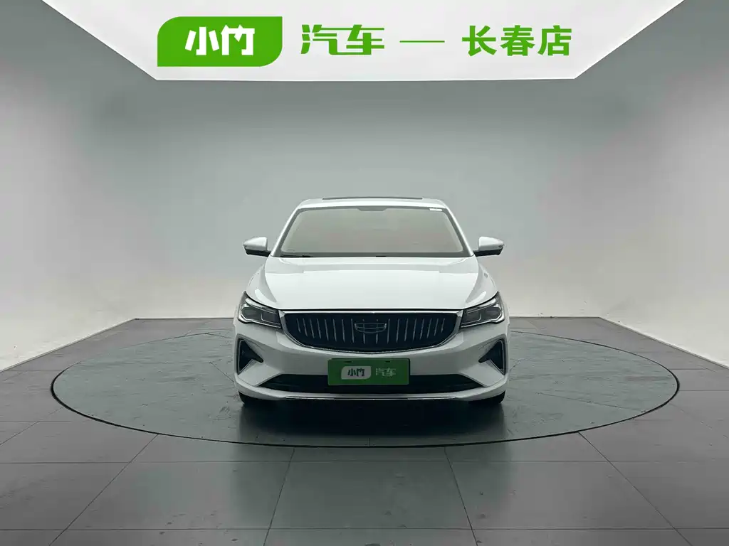 Geely Emgrand 2023