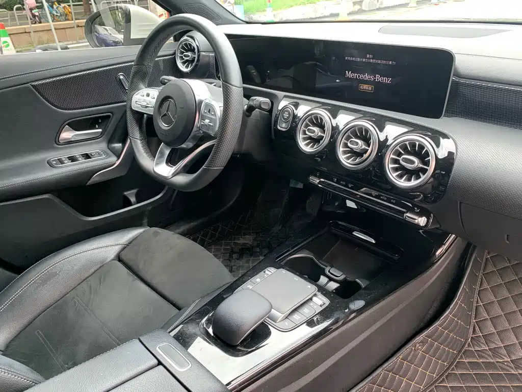 Mercedes-Benz A-Class 2020 — фото 17