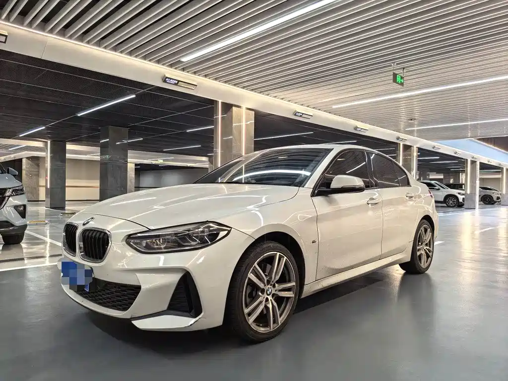 BMW 1 Series 2019 — фото 1