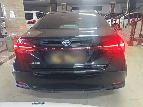 Toyota Avalon 2022