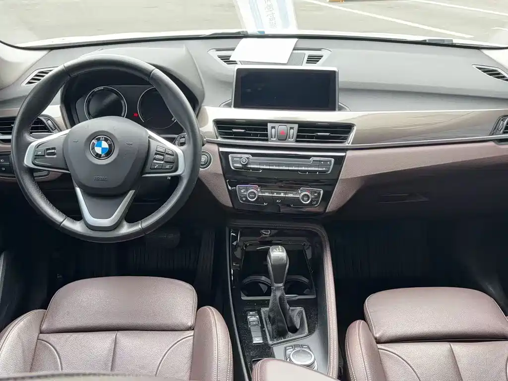 BMW X1 2018 — фото 10