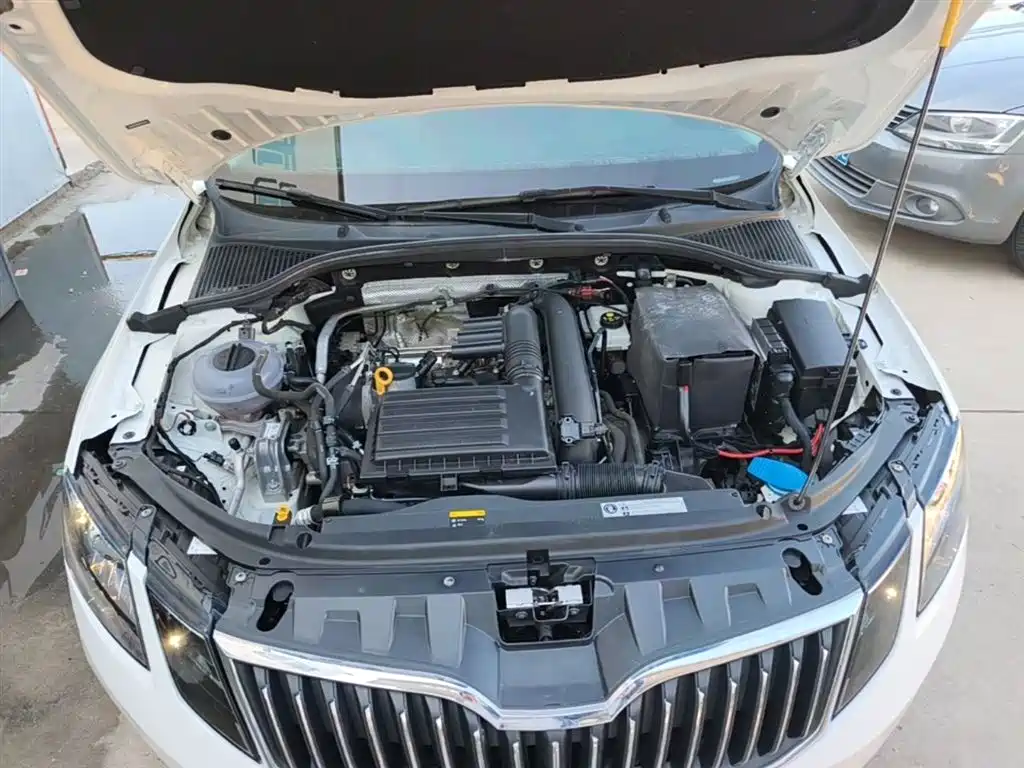 Skoda Octavia 2019 — фото 20