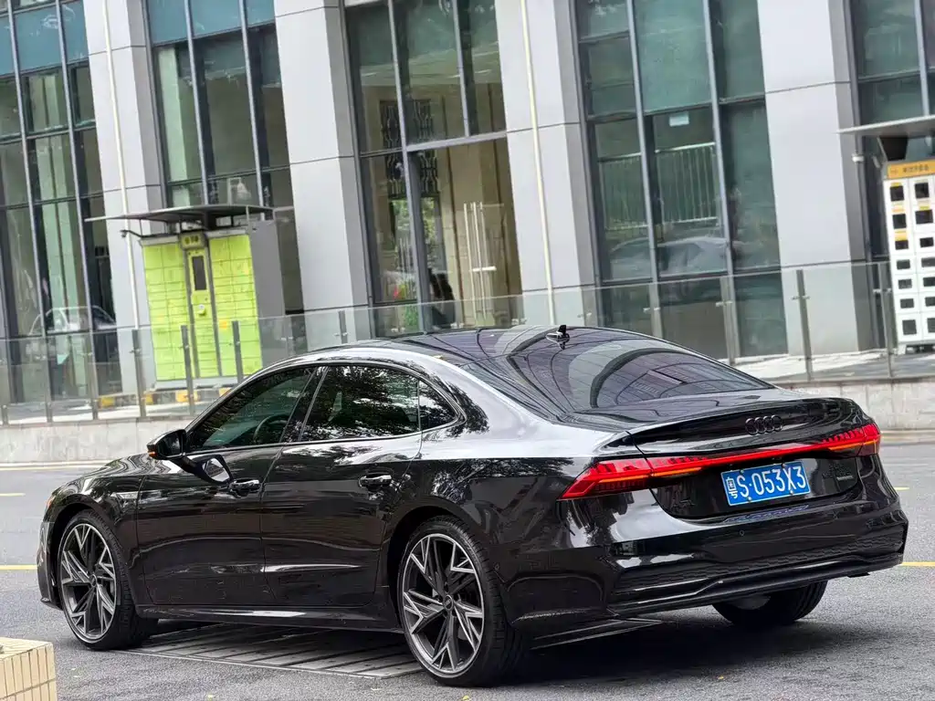 Audi A7L 2023 — фото 3
