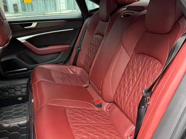 Audi A7L 2023