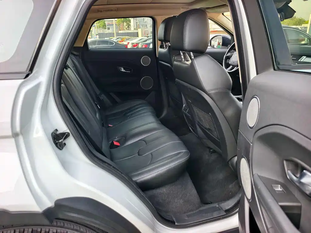 Land Rover Evoque 2015 — фото 19