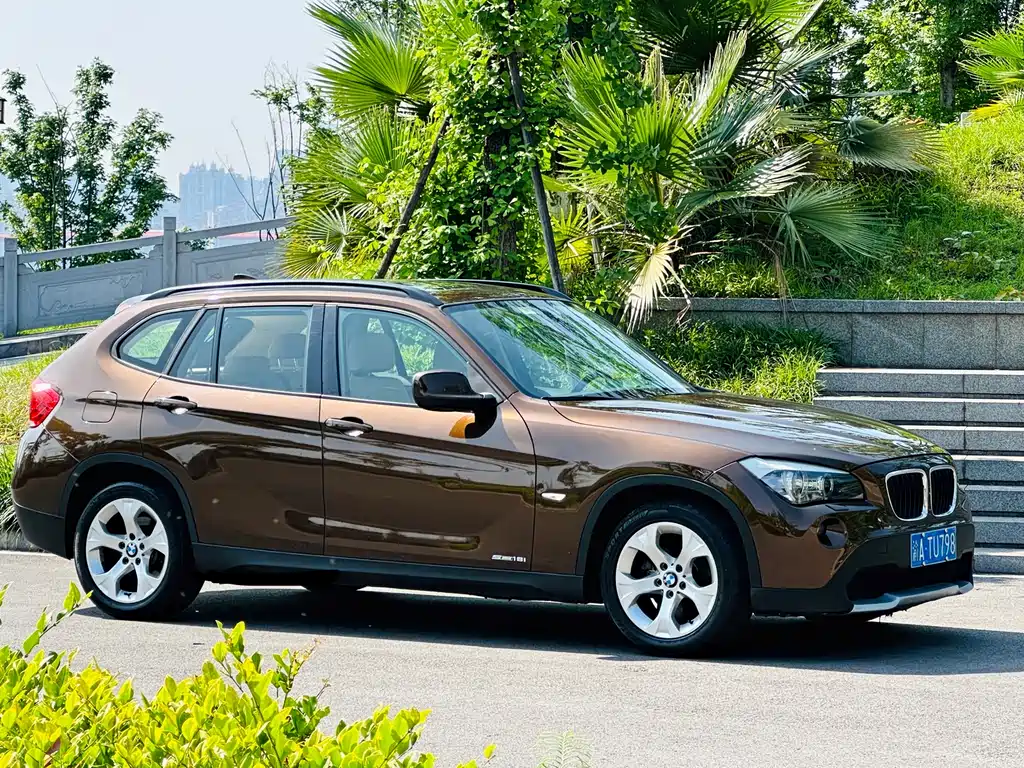 BMW X1 2012 — фото 4