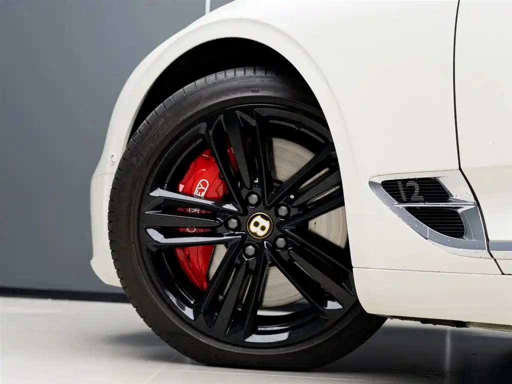 Bentley Continental 2020 — фото 6