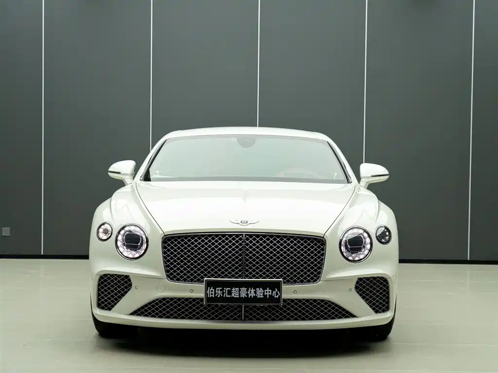 Bentley Continental 2020 — фото 4