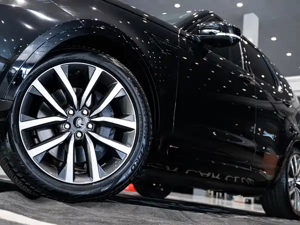 Land Rover Discovery 2021