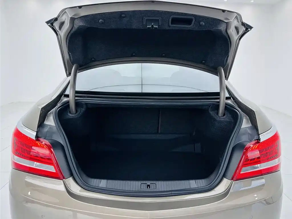 Buick LaCrosse 2015 — фото 23