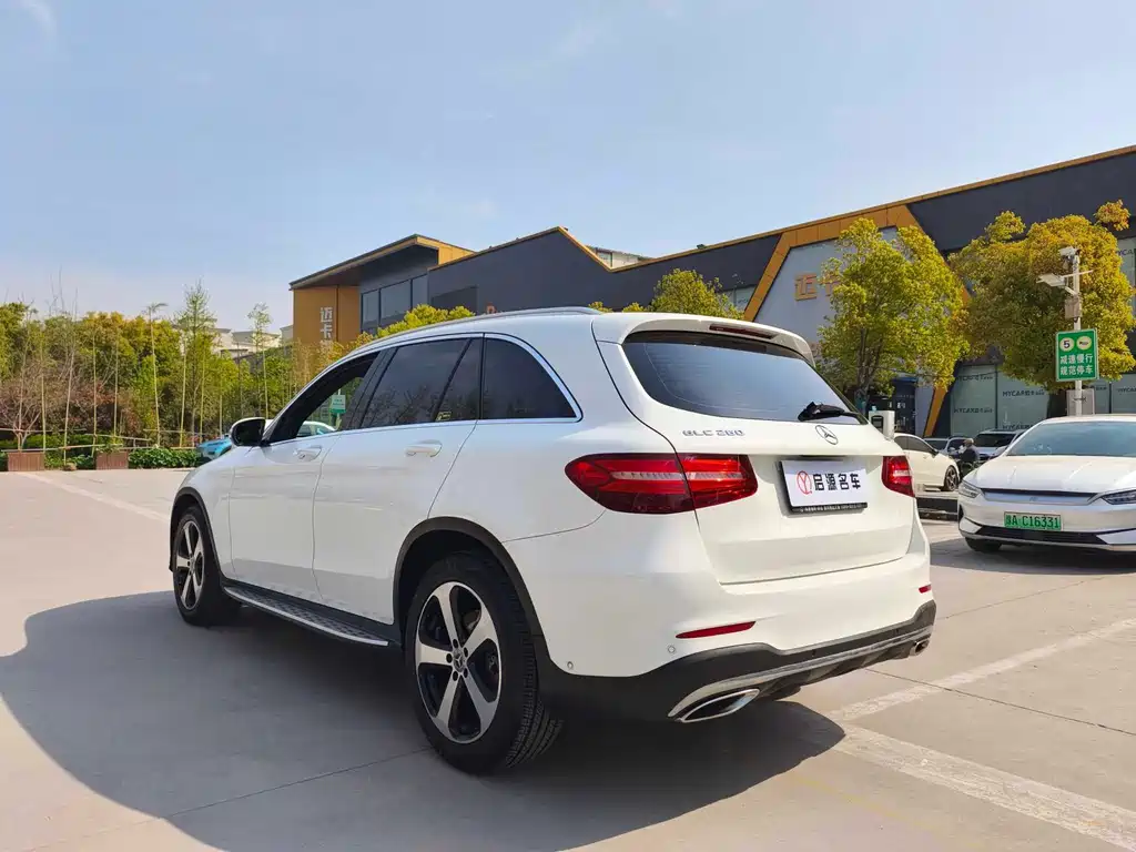Mercedes-Benz GLC 2017 — фото 15