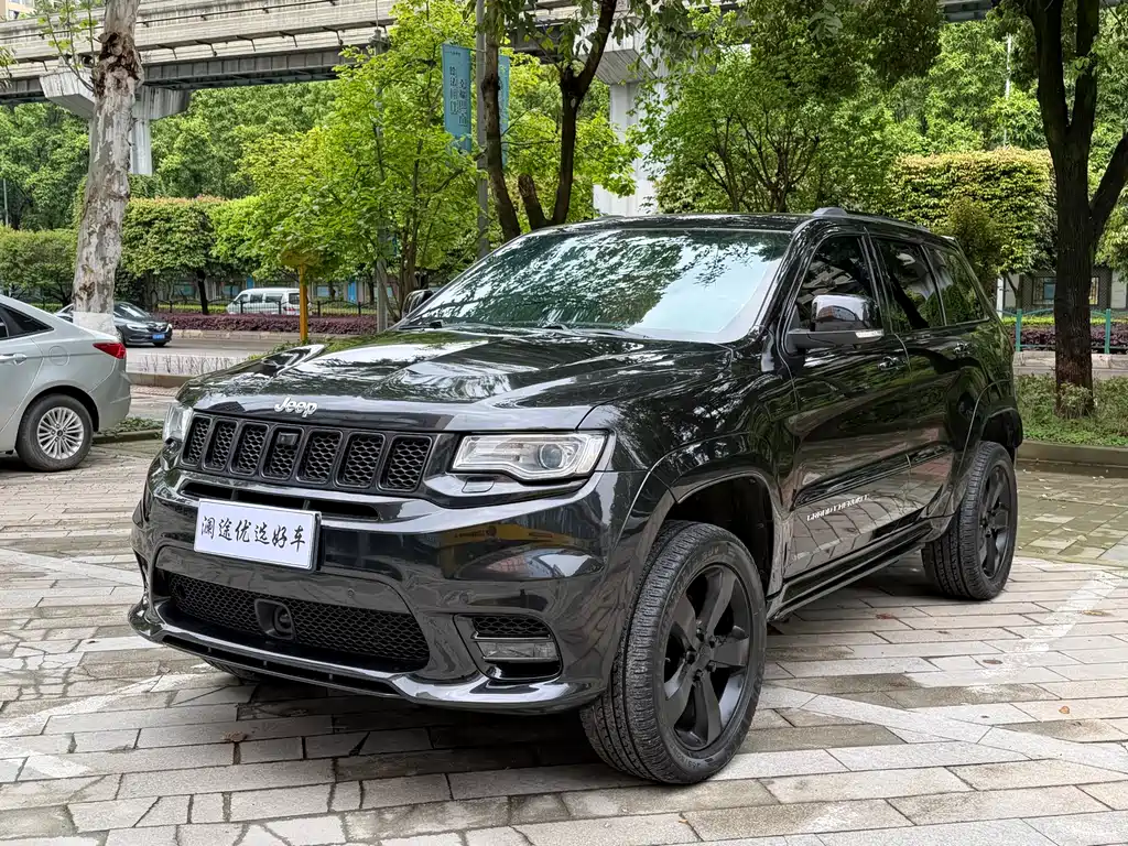 Jeep Grand Cherokee 2015 — фото 1
