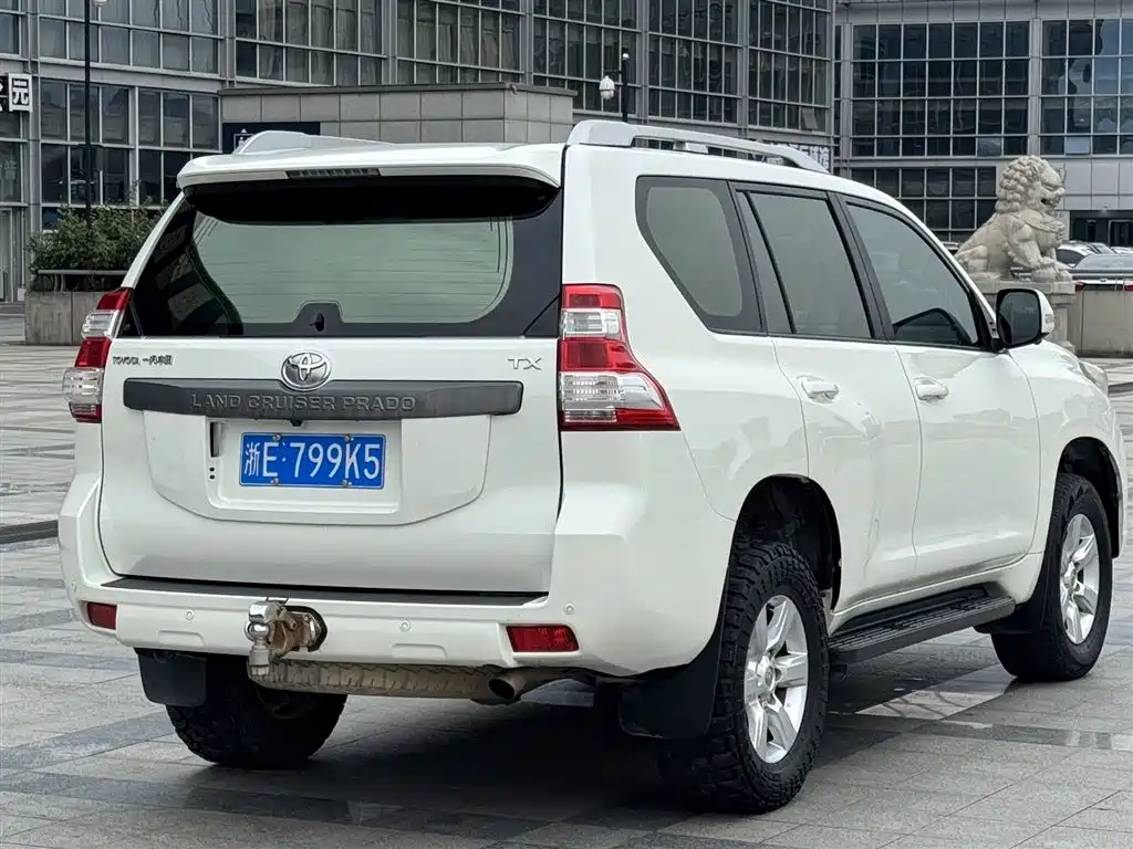 Toyota Prado 2016 — фото 12