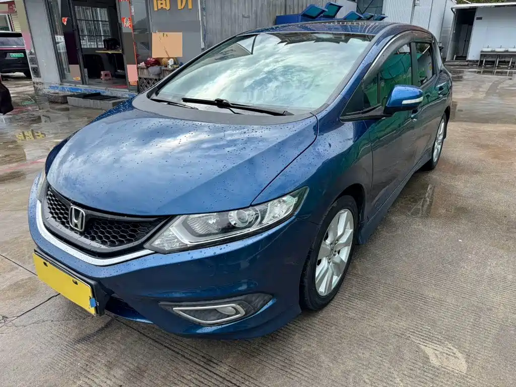 Honda Jade 2016 — фото 1