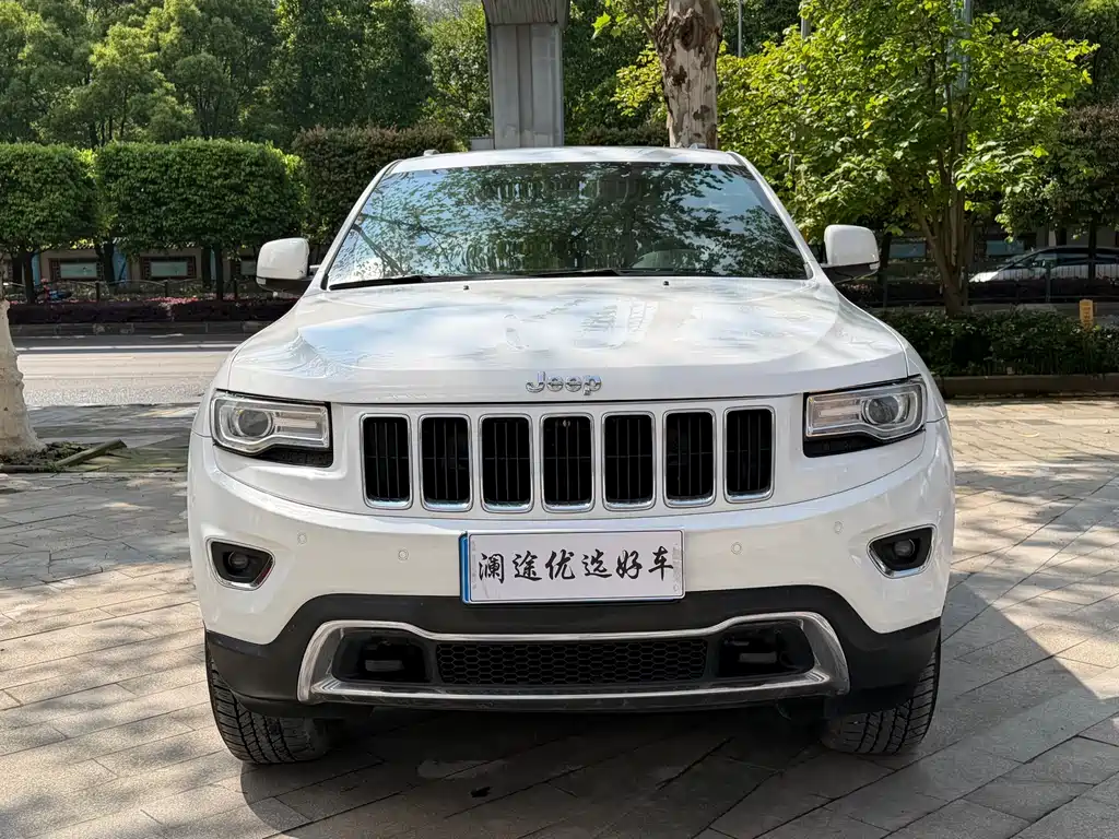 Jeep Grand Cherokee 2016 — фото 2
