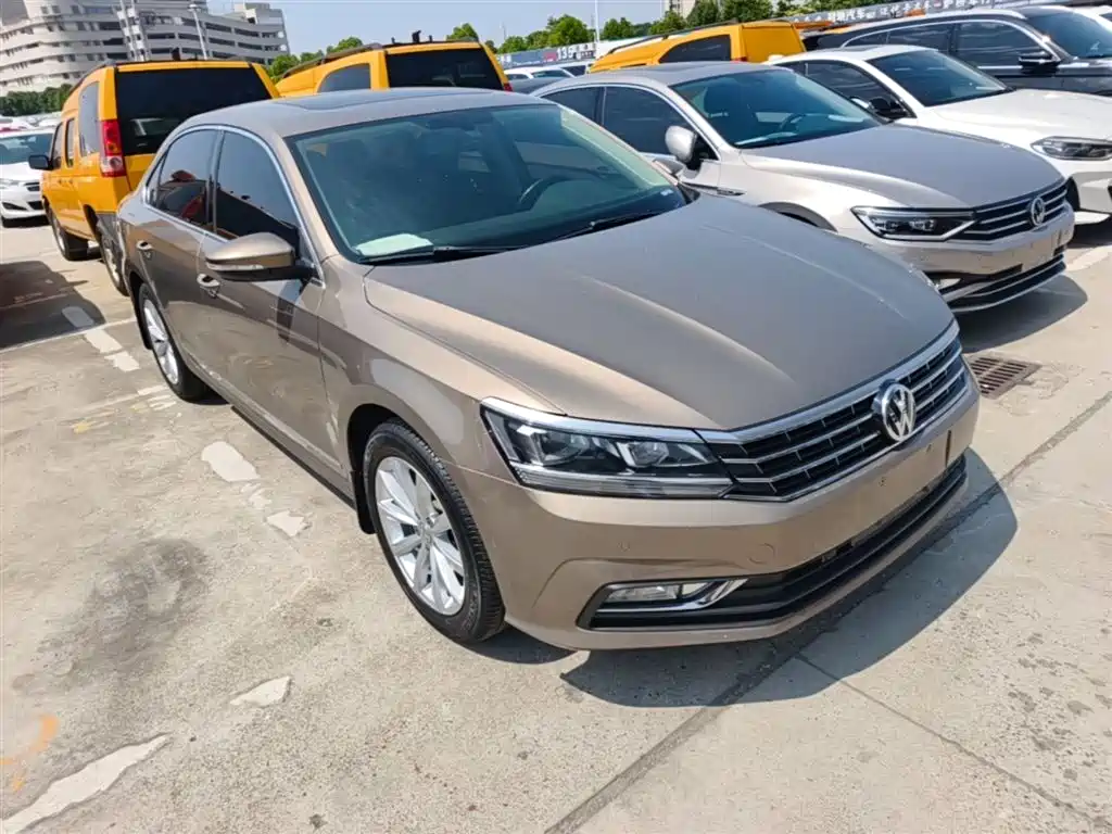 Volkswagen Passat 2017 — фото 4