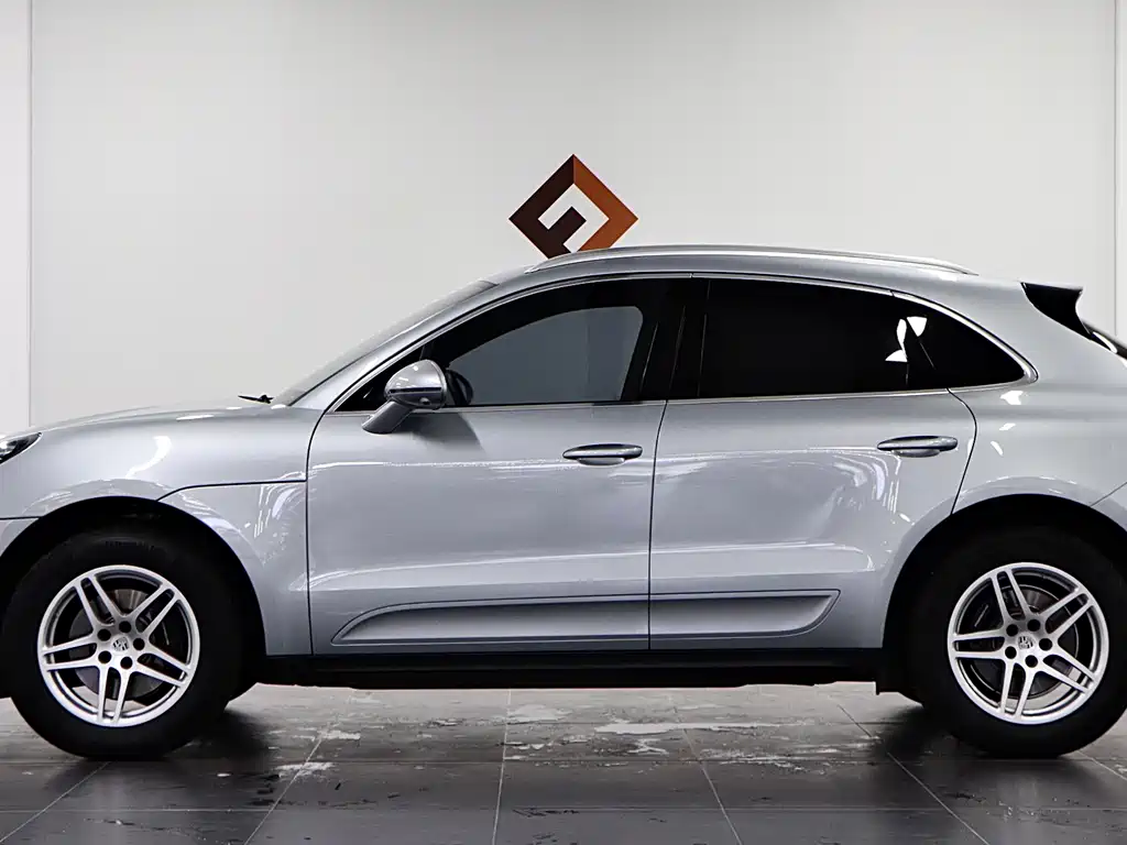 Porsche Macan 2021 — фото 7
