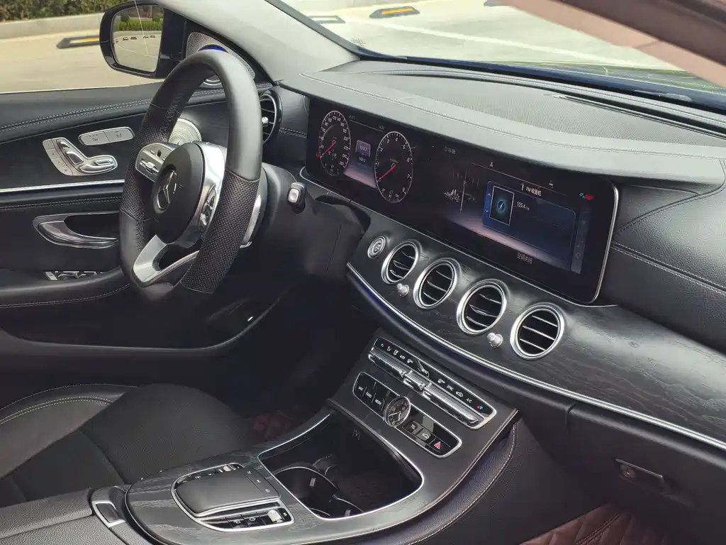 Mercedes-Benz E-Class 2019 — фото 14