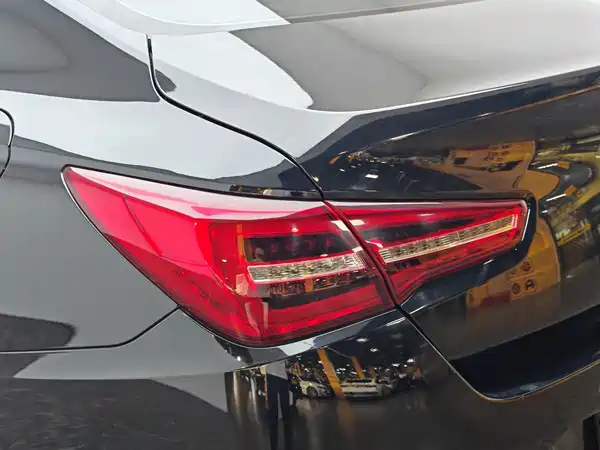 Hongqi H5 2023
