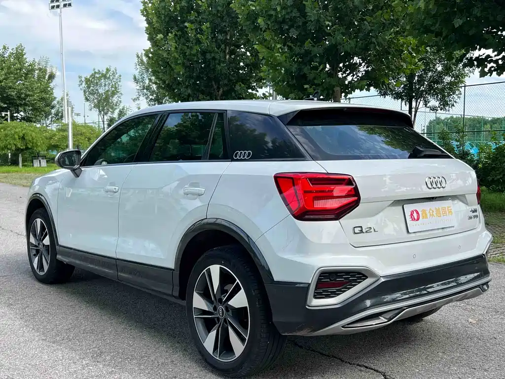 Audi Q2L 2022