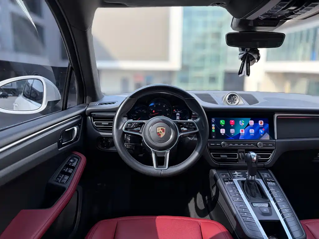 Porsche Macan 2021 — фото 11