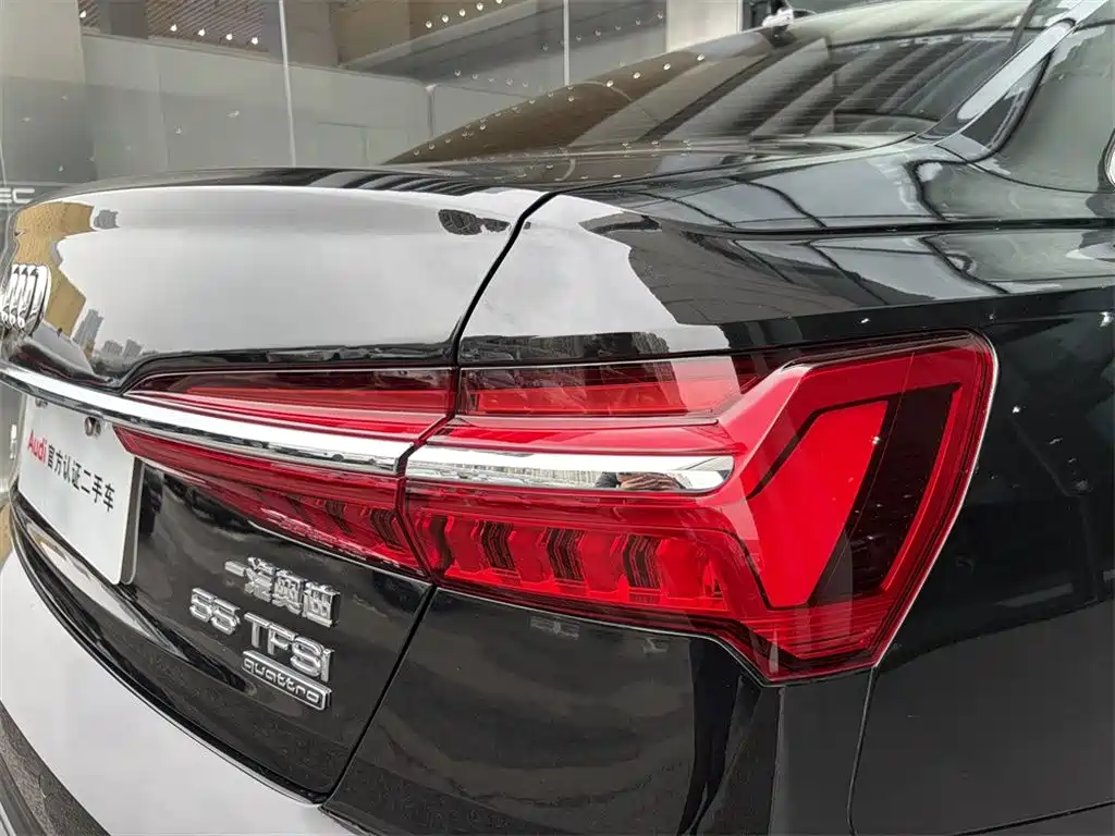 Audi A6L New Energy 2020 — фото 13