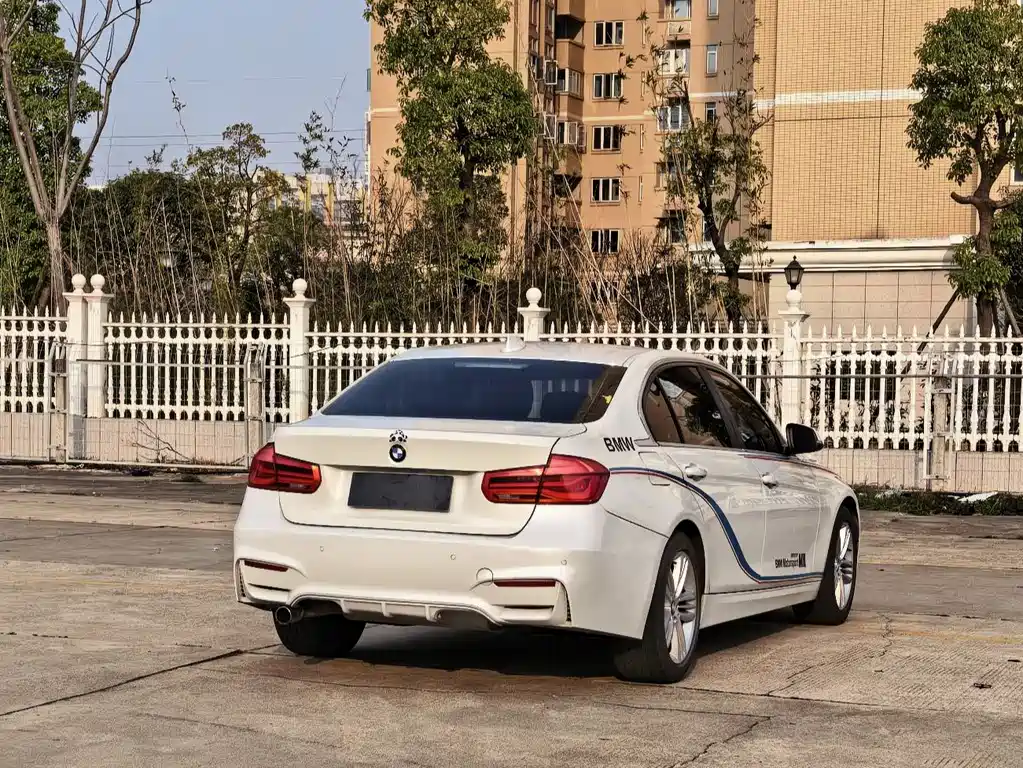 BMW 3 Series 2016 — фото 6