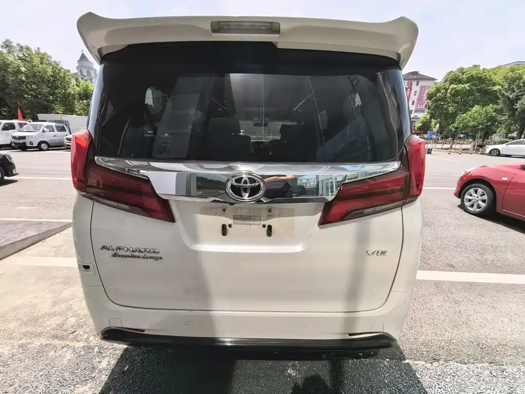 Toyota Alphard 2018 — фото 7
