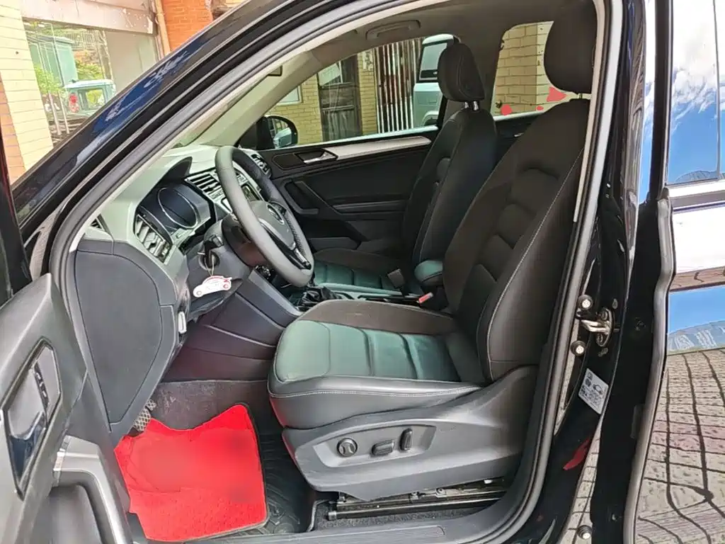 Volkswagen Tiguan L 2021 — фото 15