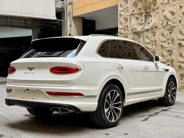 Bentley Bentayga 2022
