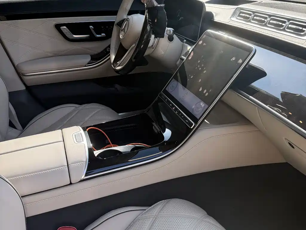 Mercedes-Benz Maybach S-Class 2024