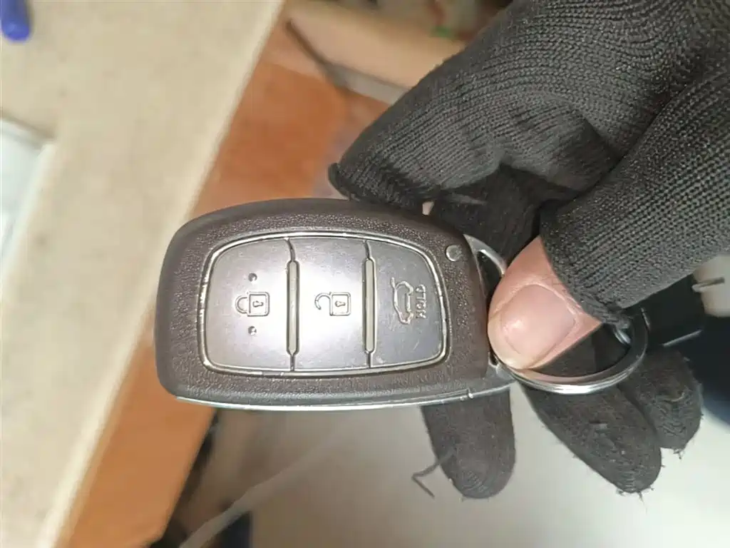 Hyundai Elantra 2018 — фото 9